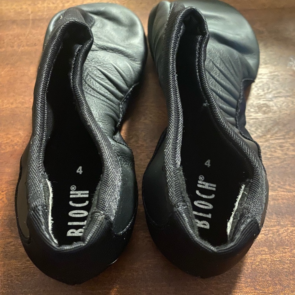 Woman’s size 4 kids size 2.5 Bloch barely worn jazz shoes
